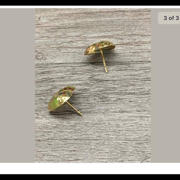 14k gold heart shaped earrings - Picture 2 of 3